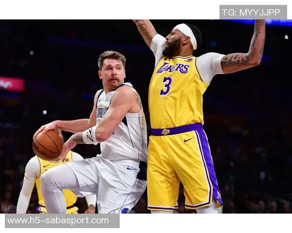 湖人队友收礼物东契奇去年圣诞节送卡丁车给独行侠全队