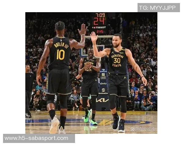 库里被称为二当家引发勇士球迷怒怼KD评论区调侃引发热议