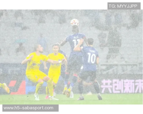 三球首节表现平平全场仅得20分个人秀难掩效率低下的尴尬 三球首节表现平平全场仅得20分个人秀难掩效率低下的尴尬