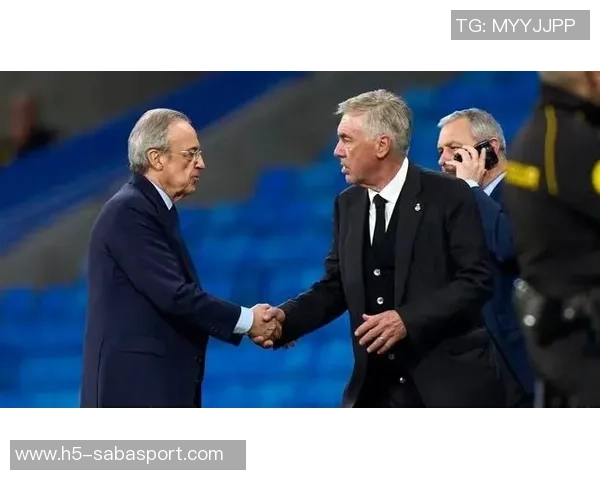 维尼修斯与阿隆索亲密互动缓解皇马更衣室紧张气氛