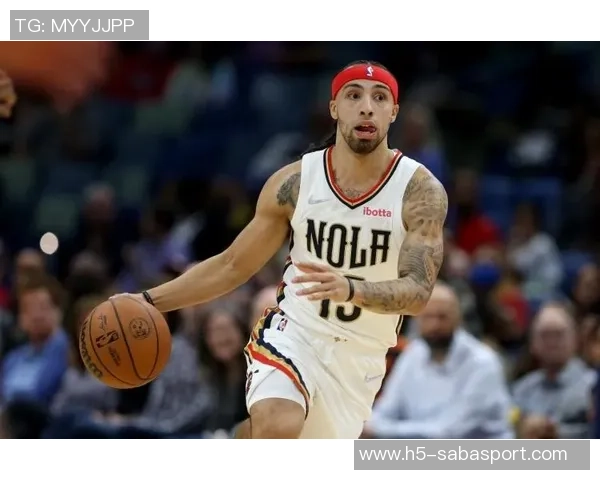 阿尔瓦拉多替补表现出色首节独得10分全场砍下18分3助攻