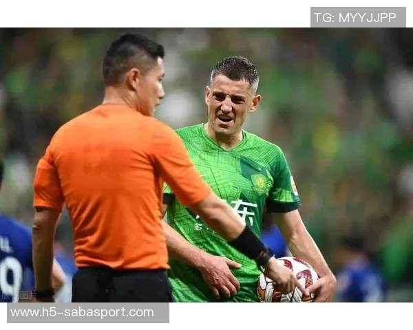 拉米罗今晨回国基本确认不再执教国安球队未来走向引发关注